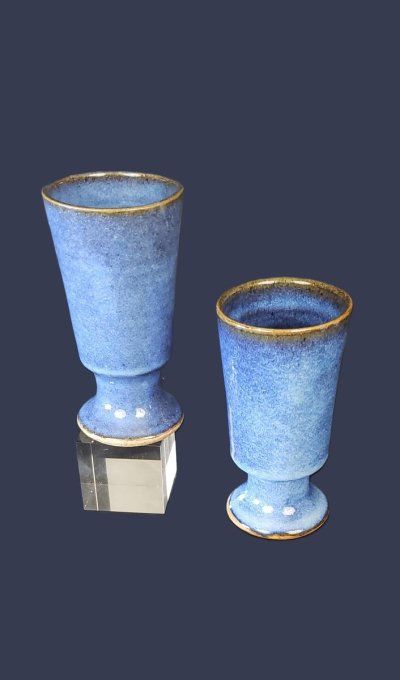 Paire de mazagrans vintage en grès émaillé bleu