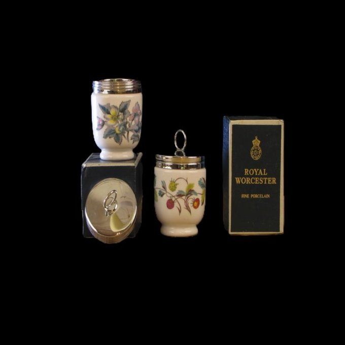 Paire de Cuiseurs à œufs vintage en porcelaine anglaise " Royal Worcester " 