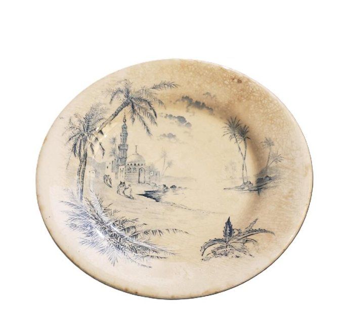  Assiette ancienne en faïence de Gien – Modèle Vues d’Orient, fin XIXᵉ