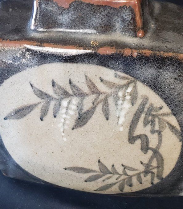 Vase rectangulaire aplati en grès chamotté 