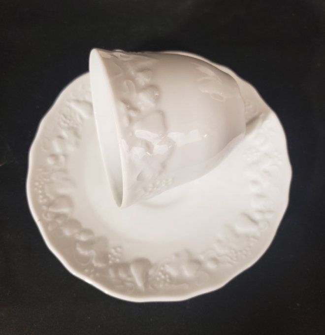  Elégant service à café en porcelaine blanche,  7 pièces, style classique  