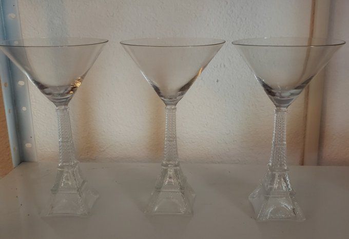 AMUSANTS VERRES A MARTINI lot de 3