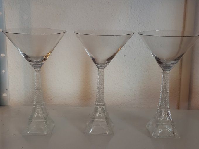 AMUSANTS VERRES A MARTINI lot de 3
