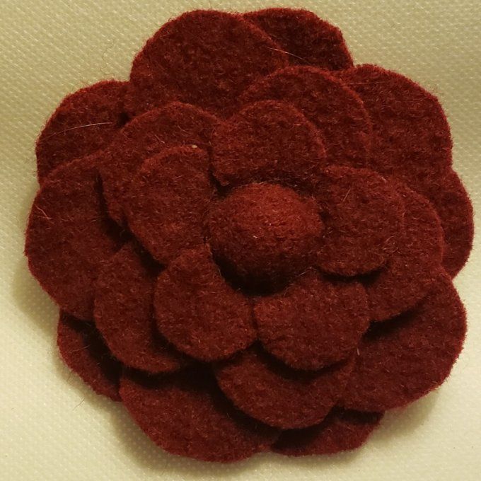 Broche Fleur - Laine - Faite à la main-