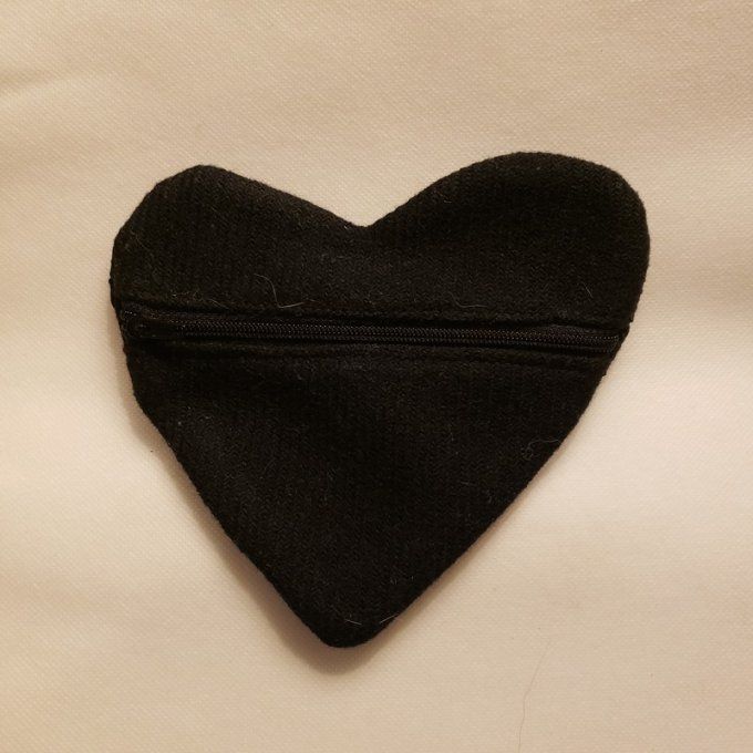 Petite pochette coeur en tissus et dentelle