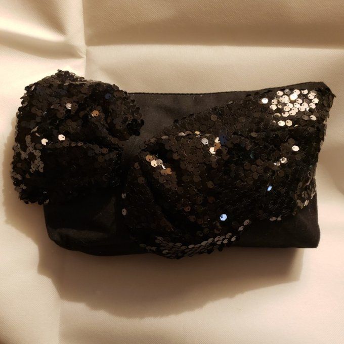 Pochette de soirée noire et pailletée- Pièce unique-