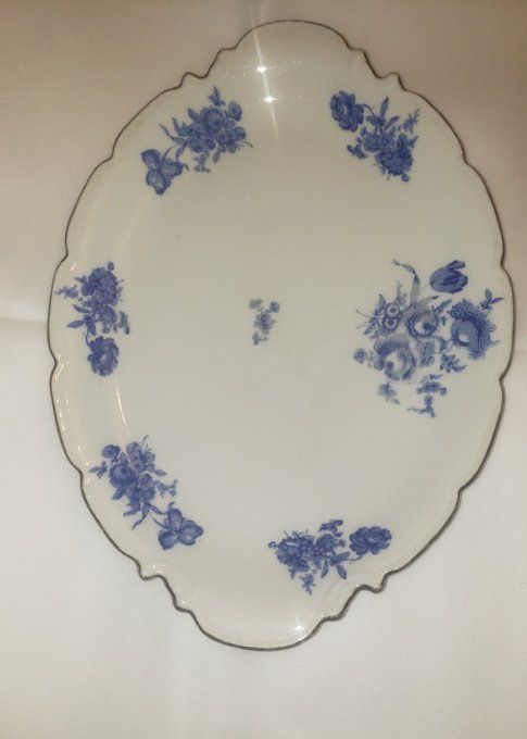 Plat ovale vintage en porcelaine de Limoges décor bleu floral 