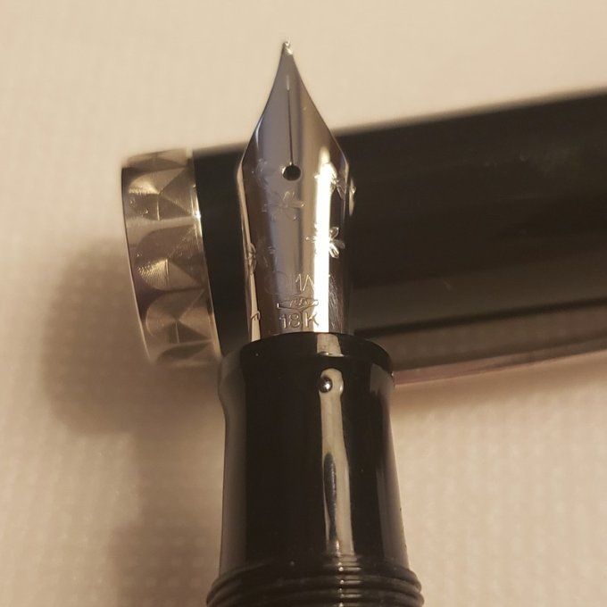 Stylo-plume de collection OMAS “Tauromaquia” – Édition Limitée n°020/500 – Argent massif