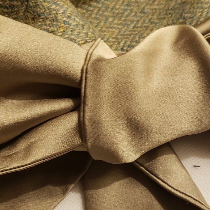 Élégante Écharpe / Étole Faite Main – Style Chic et Intemporel 