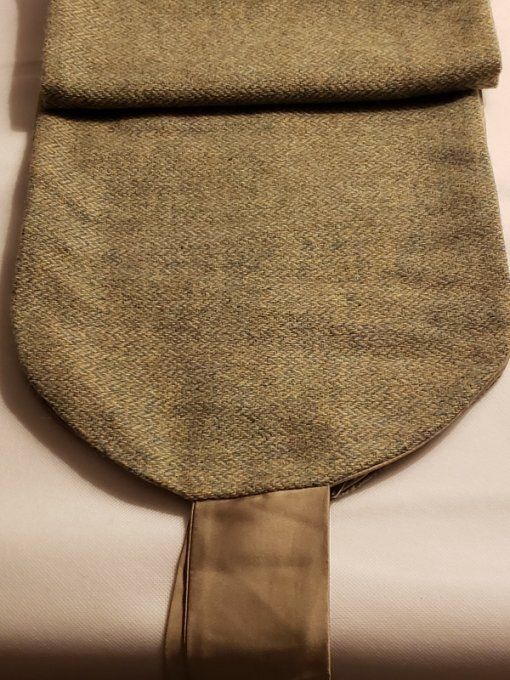 Élégante Écharpe / Étole Faite Main – Style Chic et Intemporel 