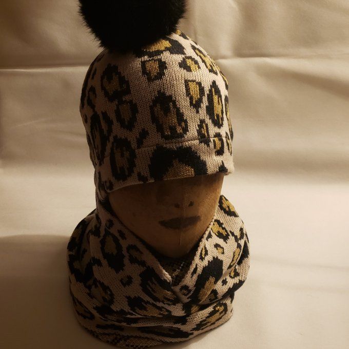 Duo Créateur motif Léopard Doré  – Snood +Bonnet à Pompon – pièces uniques -