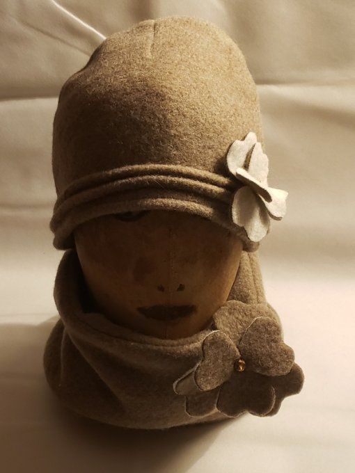 Ensemble snood + chapeau en laine bouillie beige – création artisanale