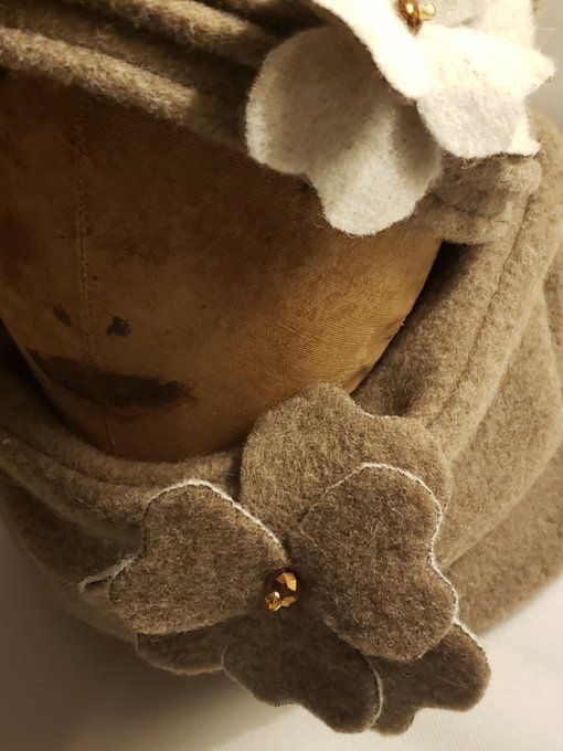 Ensemble snood + chapeau en laine bouillie beige – création artisanale