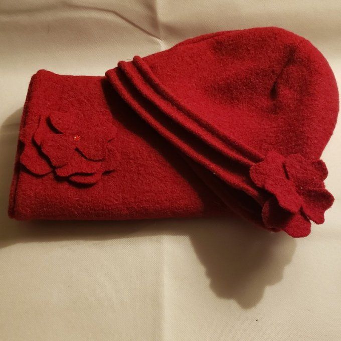 Ensemble snood + chapeau en laine bouillie rouge – création artisanale