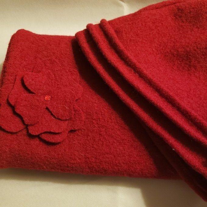 Ensemble snood + chapeau en laine bouillie rouge – création artisanale