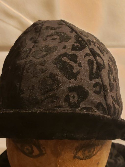 Duo écharpe et chapeau noir motif léopard - Pièce unique- 