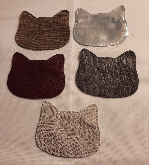 Mignon petit porte monnaie tête de chat - cuir  argent