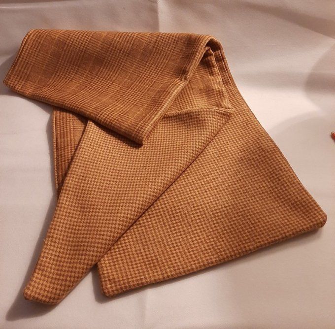 Écharpe Réversible en Lainage Tartan Ocre – Pièce unique -