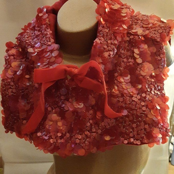 Cape col à Capuche en Paillettes rouges – Pièce Unique -