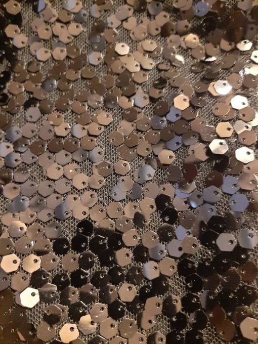 Cape col à Capuche en Paillettes Noires – Pièce Unique -