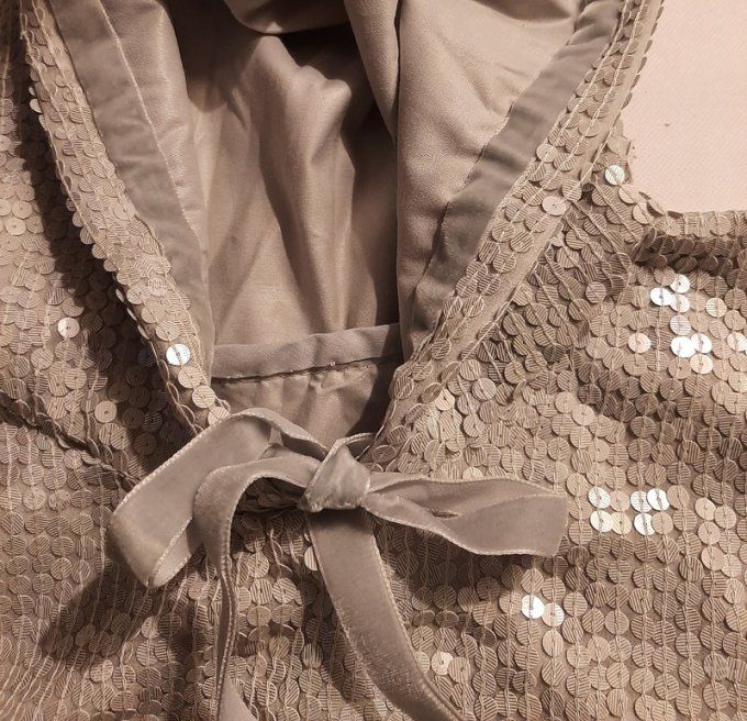 Cape col à Capuche en Paillettes grises – Pièce Unique -