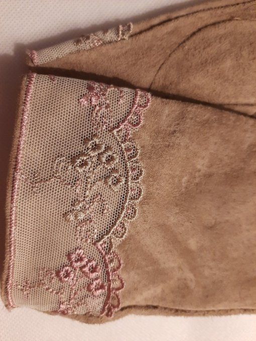 Paire de gants en croûte de cuir beige- Pièce unique-