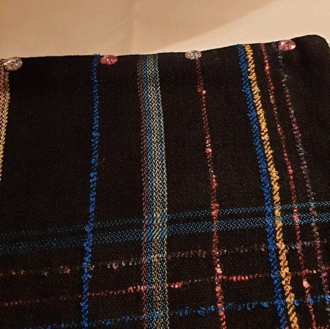 Étole–Châle–Poncho 3-en-1 en tweed et soie, fermé par boutons – Pièce unique