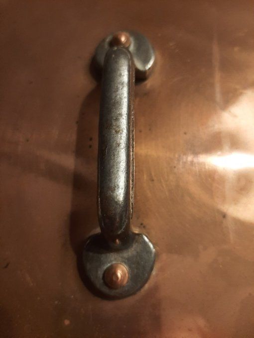 Série de casseroles fin 19ème en cuivre –  8 pièces + couvercle assorti