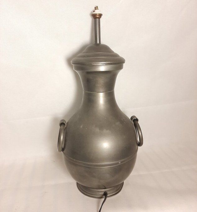 Lampe vintage cuivre et vieil étain – Forme amphore à anneaux