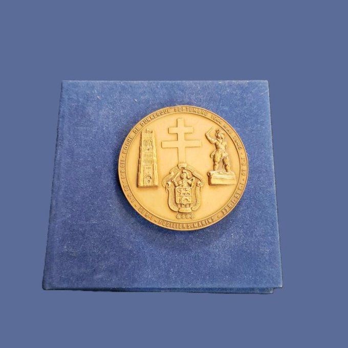      Rare  médaille commémorative en bronze,        55ème Anniversaire de la Bataille de Dunkerque 
