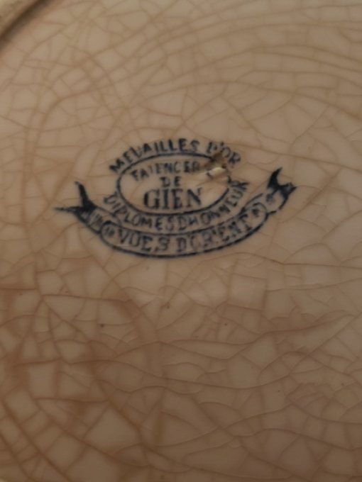  Assiette ancienne en faïence de Gien – Modèle Vues d’Orient, fin XIXᵉ