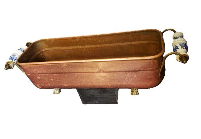 Jardinière en cuivre  – Pieds griffe laiton & poignées porcelaine