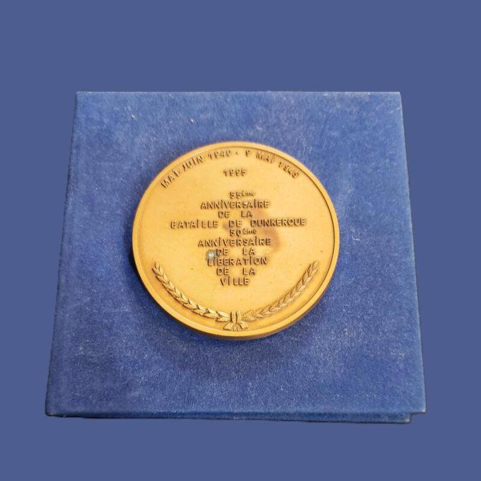       Rare  médaille commémorative en bronze,        55ème Anniversaire de la Bataille de Dunkerque 