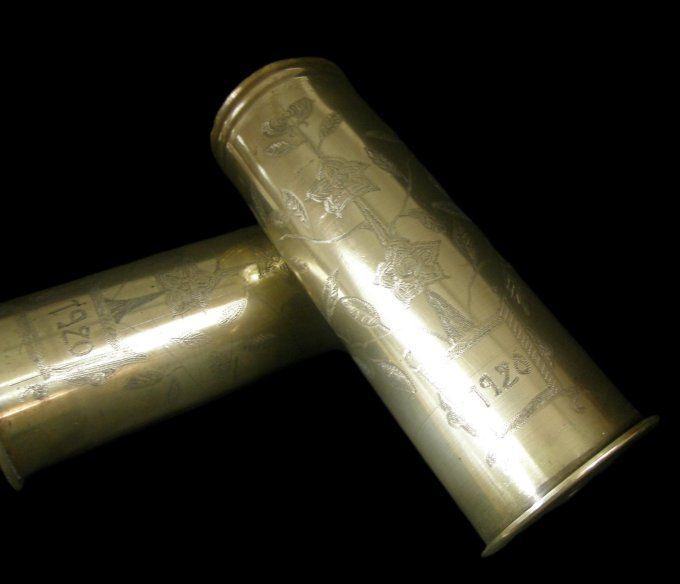 Paire de vases en douilles d’obus – Art des tranchées 1920
