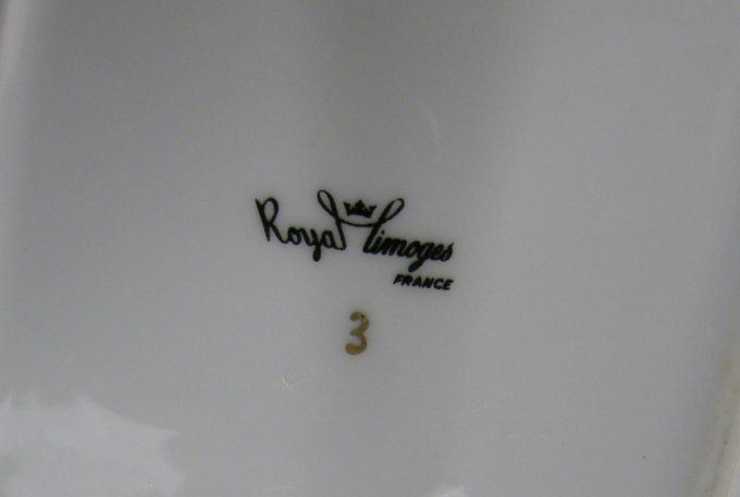 Cendrier Royal Limoges – Écusson du Sultanat d’Oman       époque Circa  1970-1980