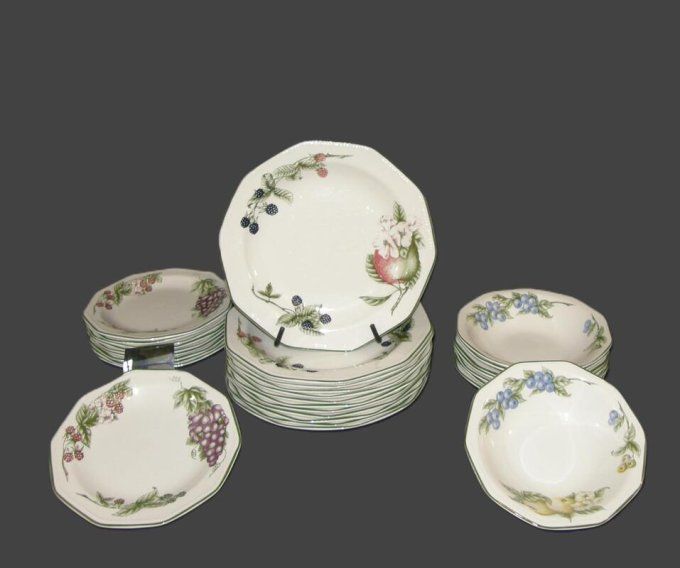 Lot de 10 assiettes à dessert CHURCHILL –  Faïence anglaise vintage