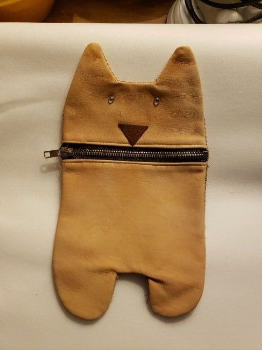 Pochette en véritable cuir - Fait main- Forme de chat mignon